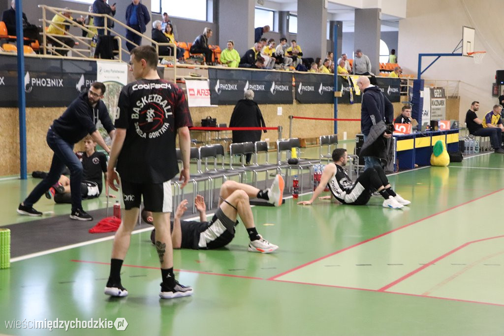 Sokół Międzychód nadal w grze