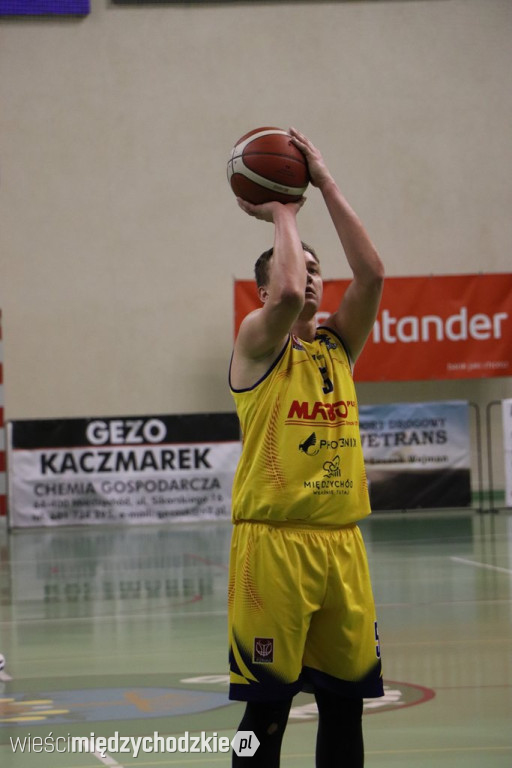 Sokół Międzychód nadal w grze