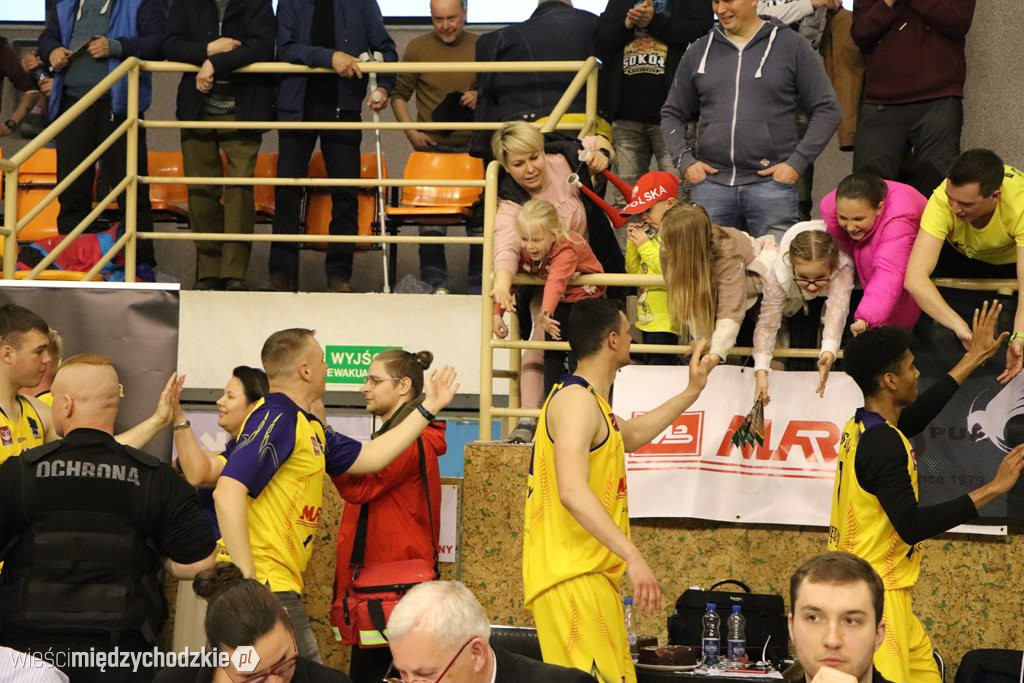 Sokół Międzychód nadal w grze