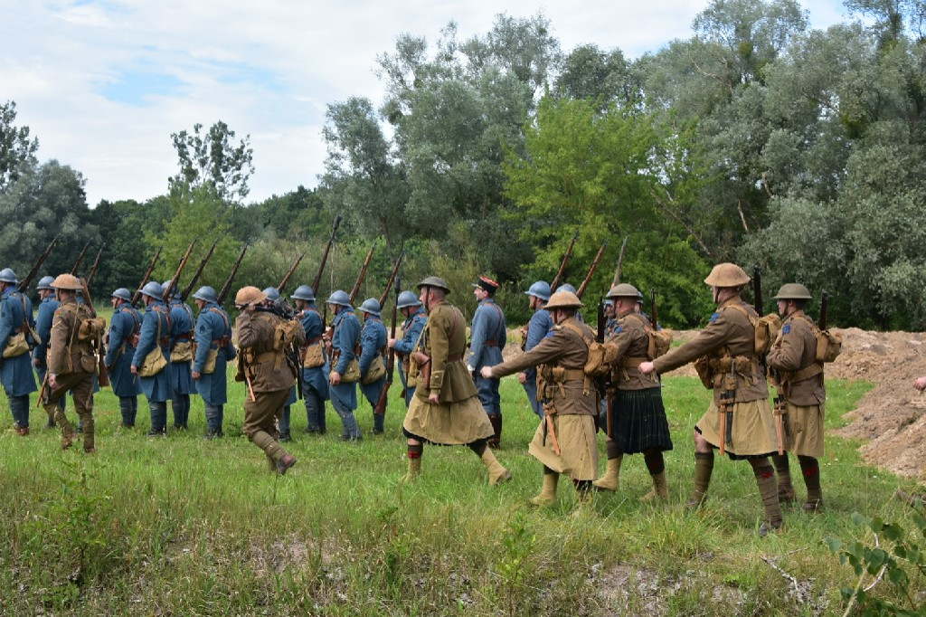 Piknik historyczny w Sierakowie