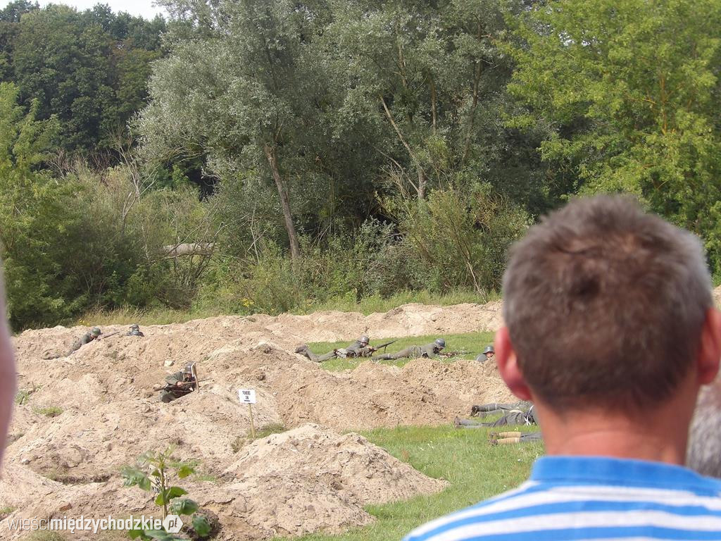 Piknik historyczny w Sierakowie