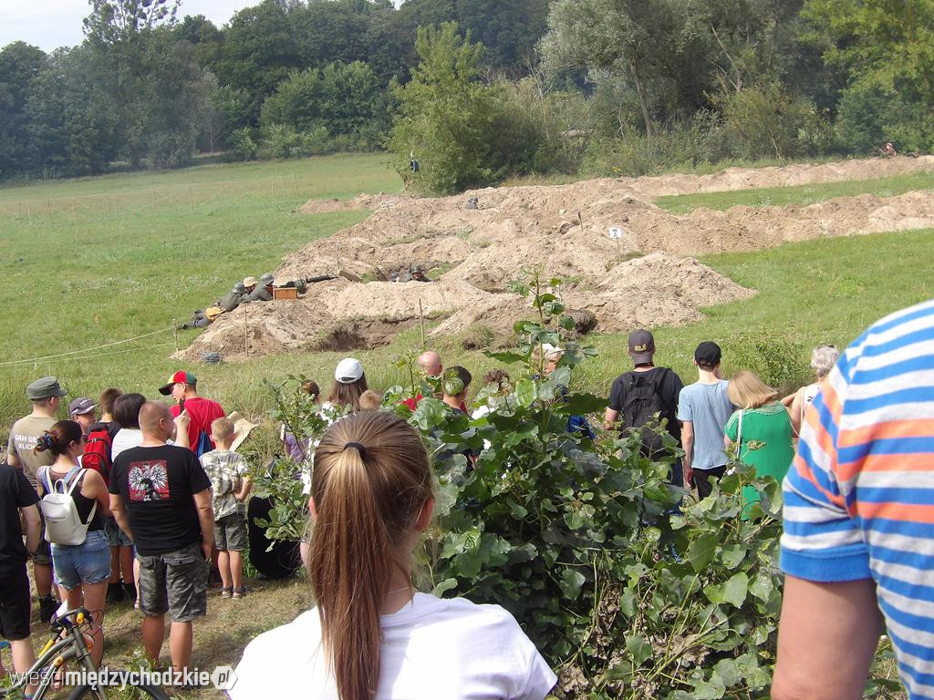 Piknik historyczny w Sierakowie
