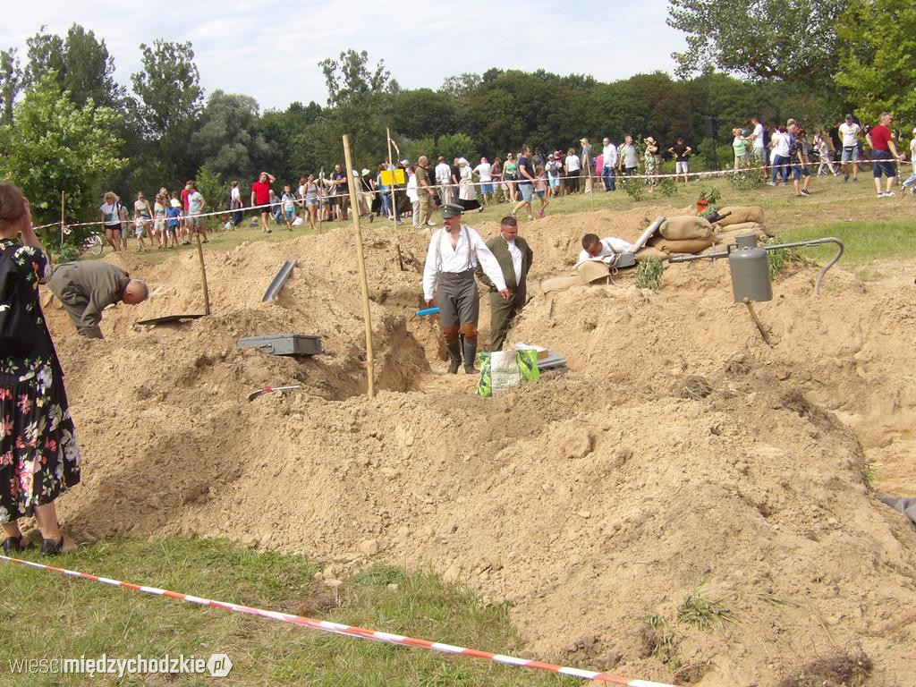 Piknik historyczny w Sierakowie