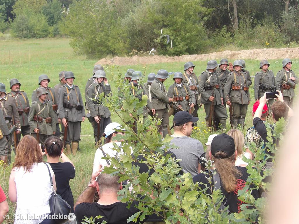 Piknik historyczny w Sierakowie