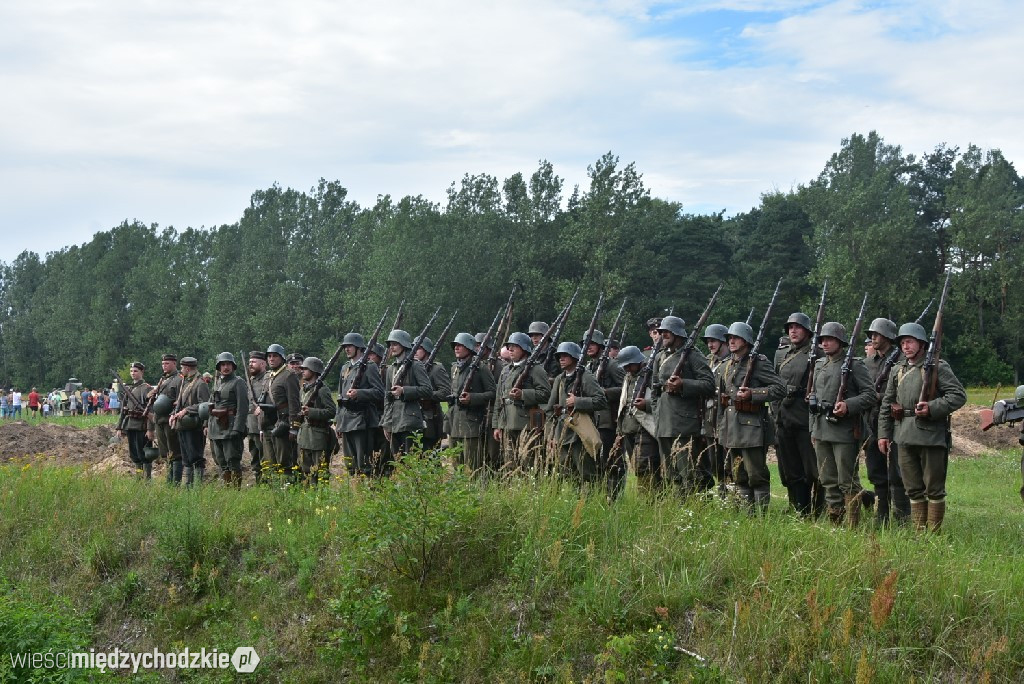 Piknik historyczny w Sierakowie