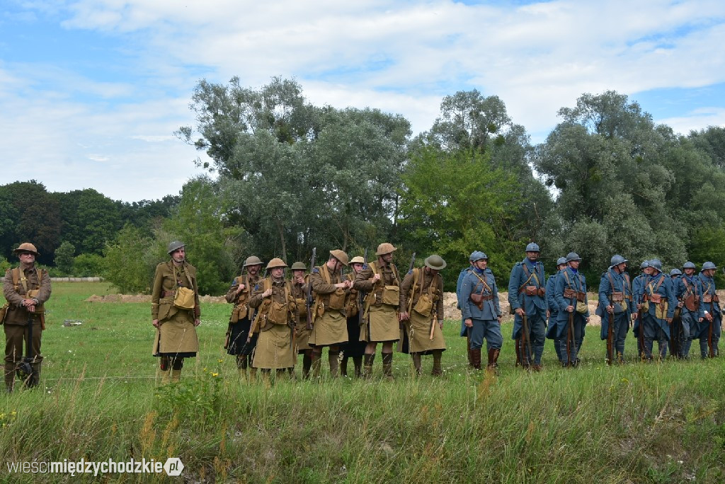 Piknik historyczny w Sierakowie