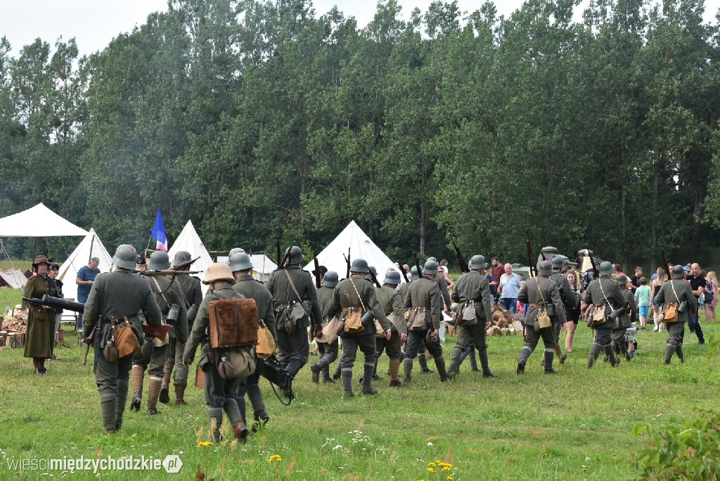Piknik historyczny w Sierakowie