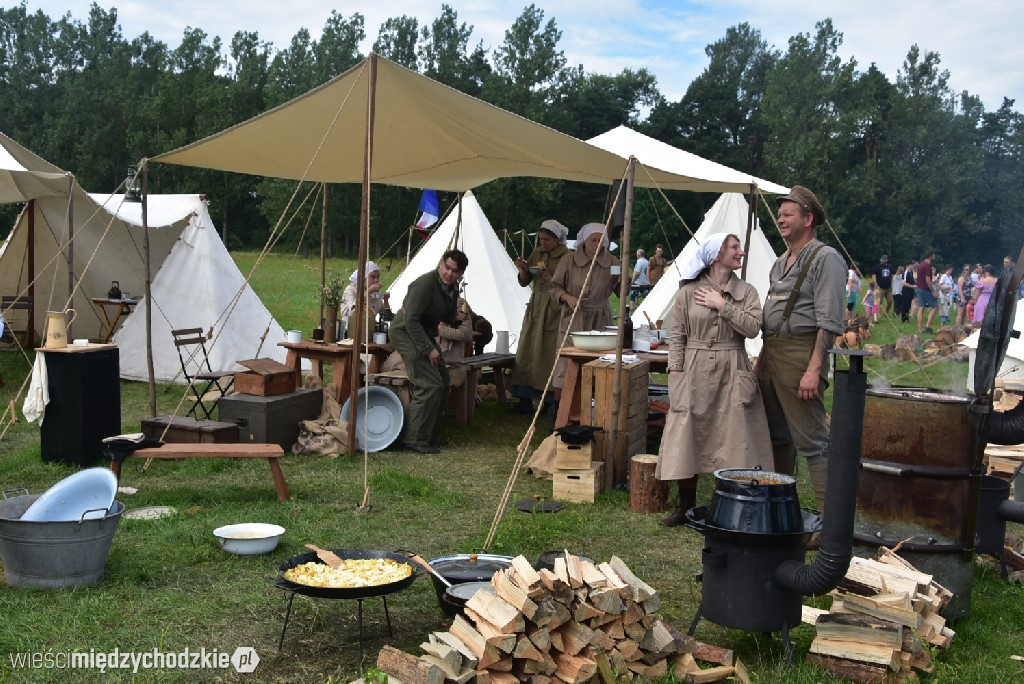 Piknik historyczny w Sierakowie