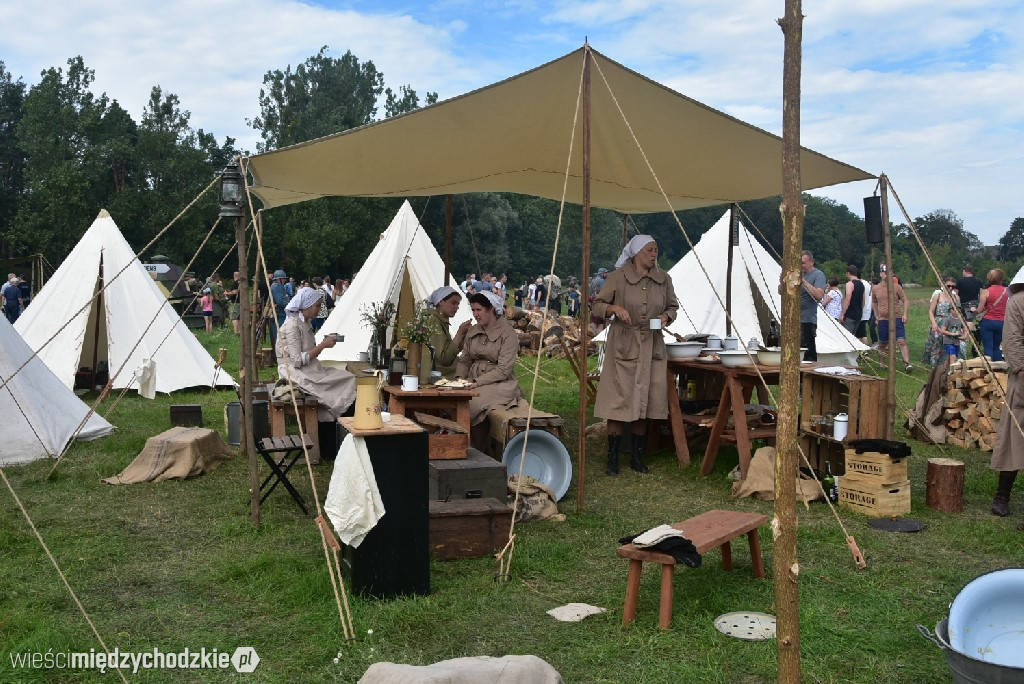 Piknik historyczny w Sierakowie