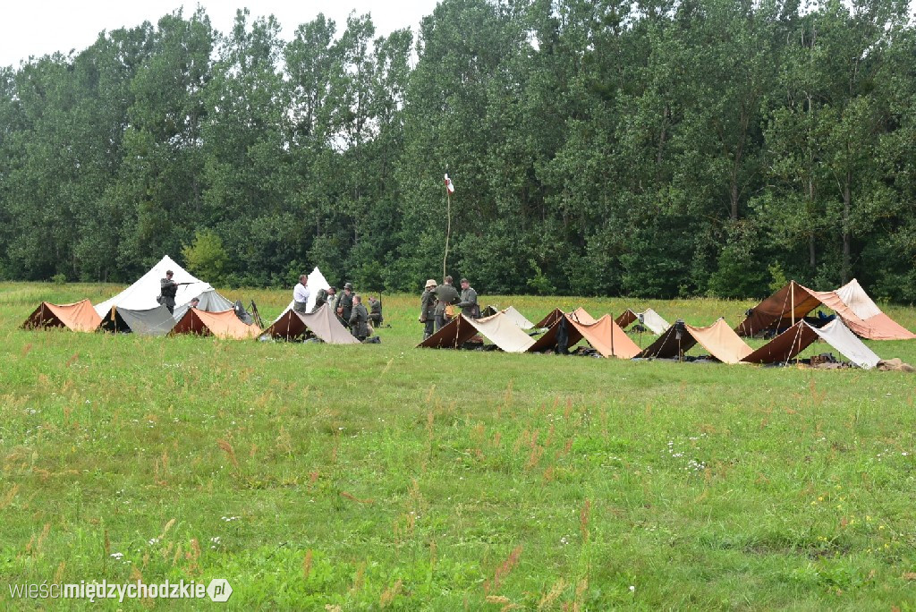 Piknik historyczny w Sierakowie