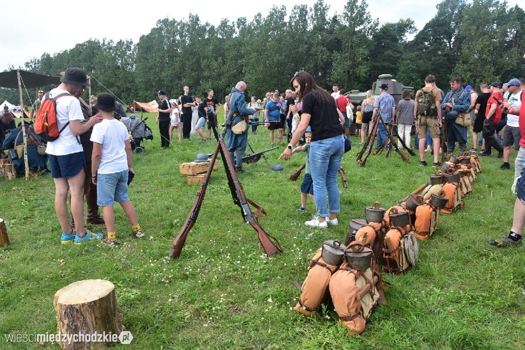 Piknik historyczny w Sierakowie