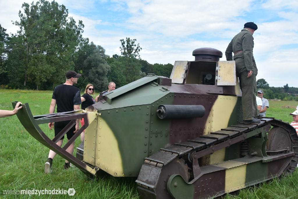 Piknik historyczny w Sierakowie