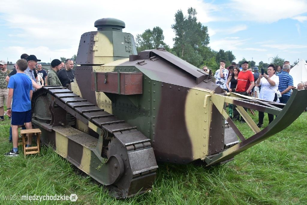 Piknik historyczny w Sierakowie