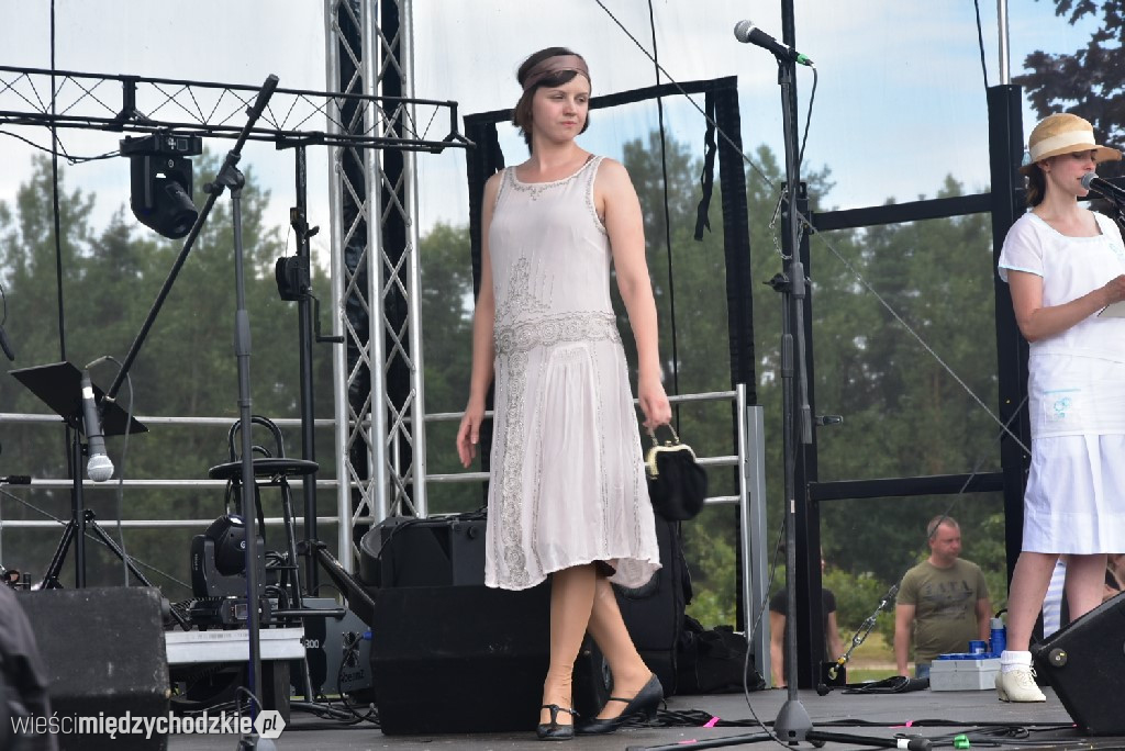 Piknik historyczny w Sierakowie