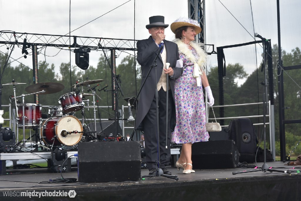 Piknik historyczny w Sierakowie