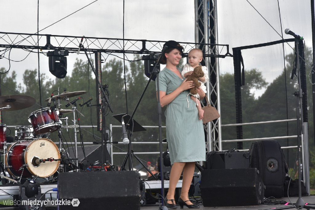 Piknik historyczny w Sierakowie