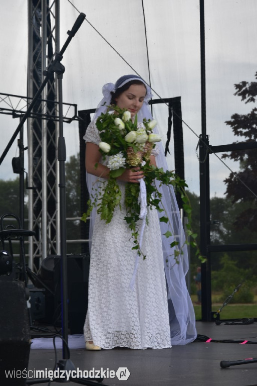 Piknik historyczny w Sierakowie
