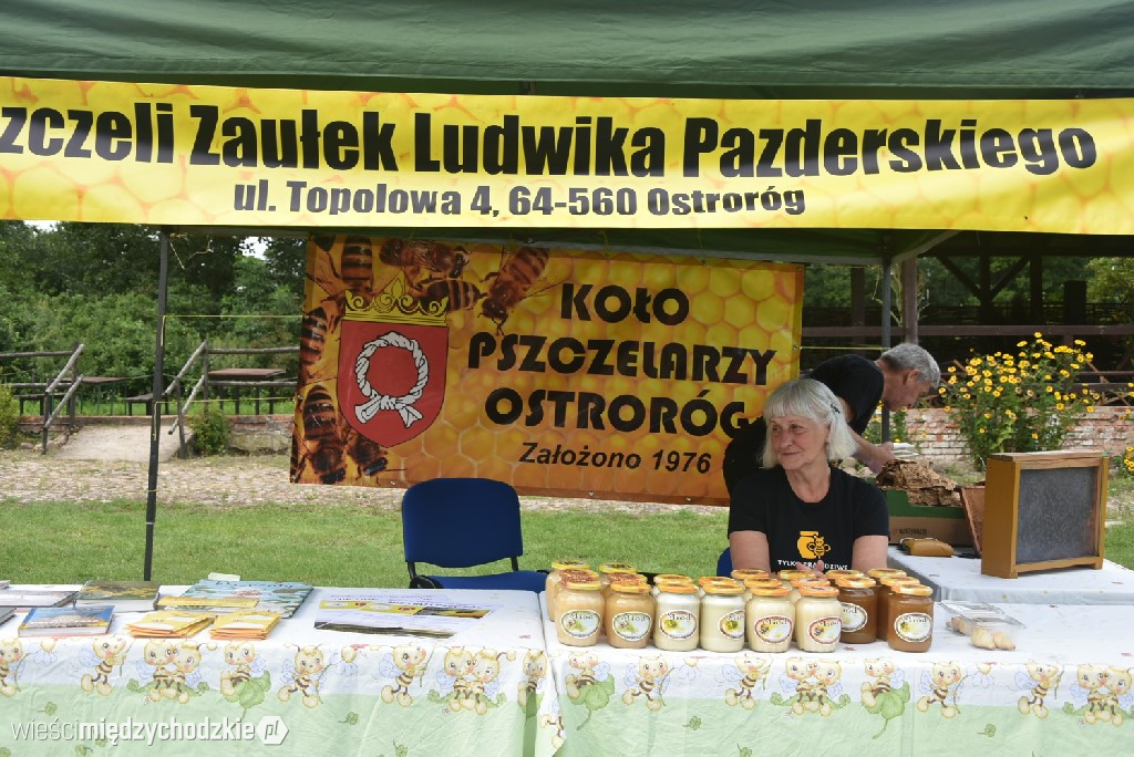 Spichlerz letnich plonów w Mniszkach
