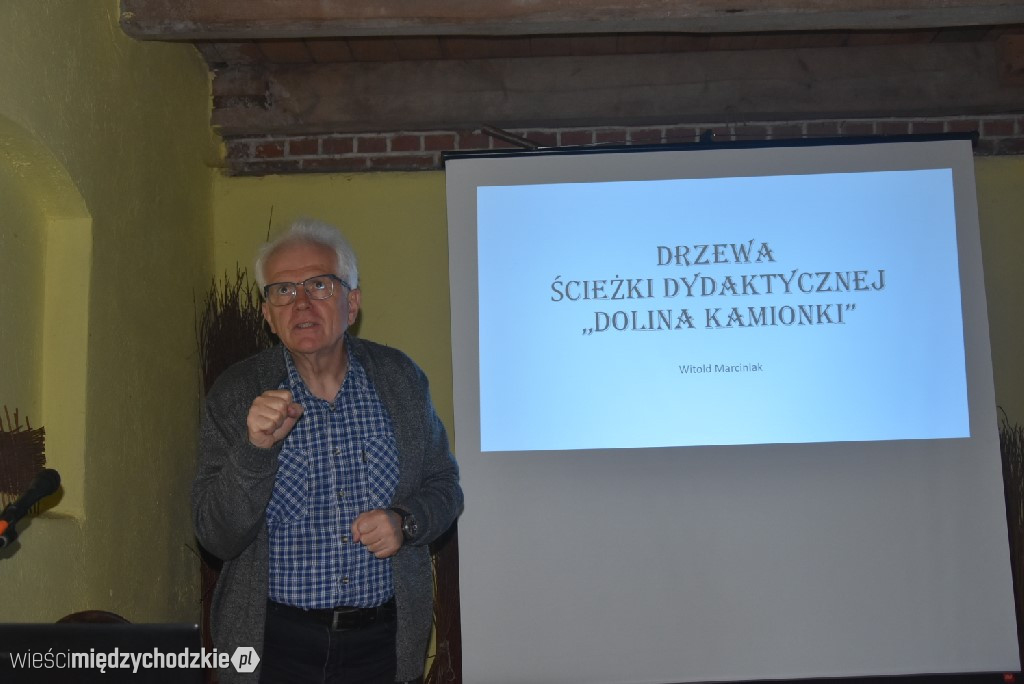 Spichlerz letnich plonów w Mniszkach
