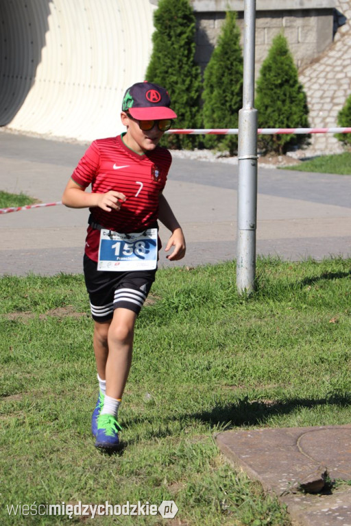Prawie 200 młodych biegaczy na starcie w Sierakowie