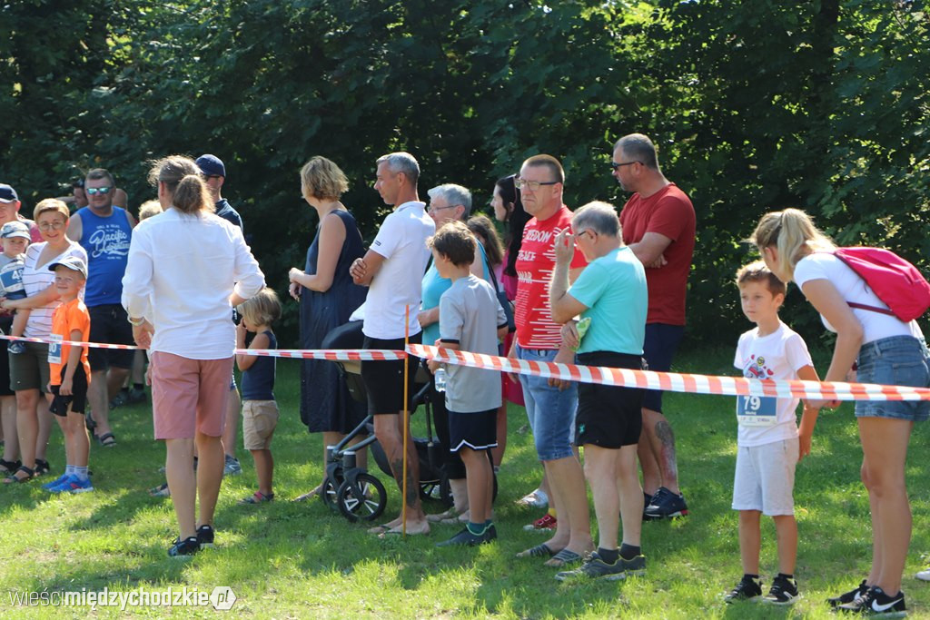 Prawie 200 młodych biegaczy na starcie w Sierakowie