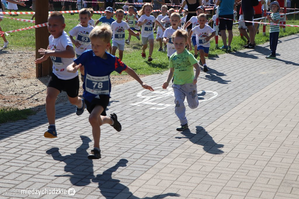 Prawie 200 młodych biegaczy na starcie w Sierakowie