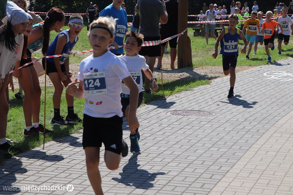 Prawie 200 młodych biegaczy na starcie w Sierakowie