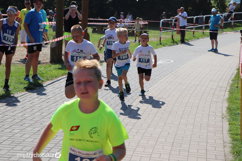 Prawie 200 młodych biegaczy na starcie w Sierakowie