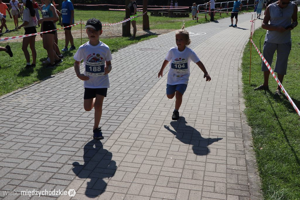 Prawie 200 młodych biegaczy na starcie w Sierakowie