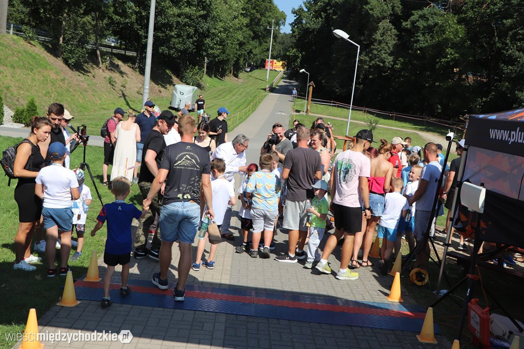 Prawie 200 młodych biegaczy na starcie w Sierakowie