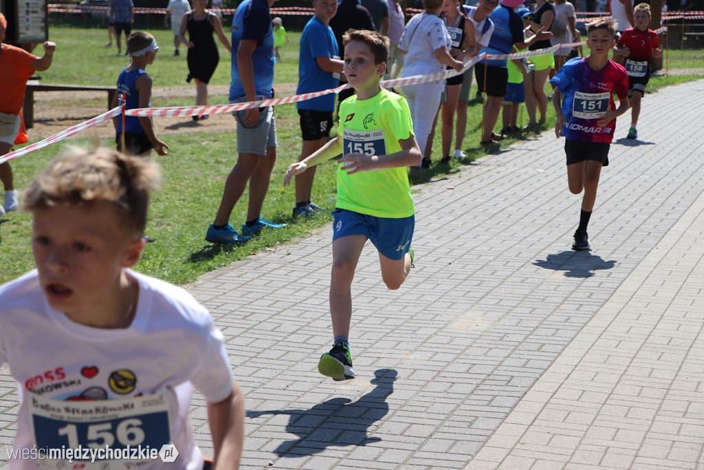 Prawie 200 młodych biegaczy na starcie w Sierakowie