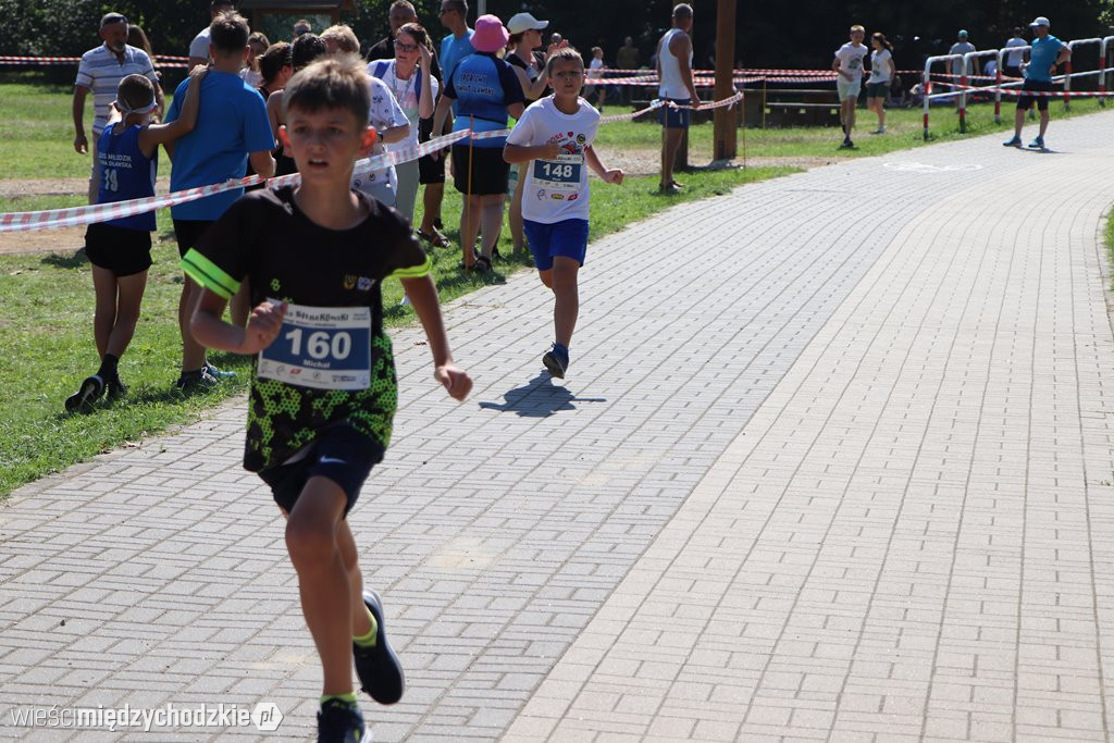 Prawie 200 młodych biegaczy na starcie w Sierakowie