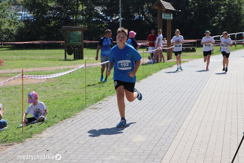 Prawie 200 młodych biegaczy na starcie w Sierakowie