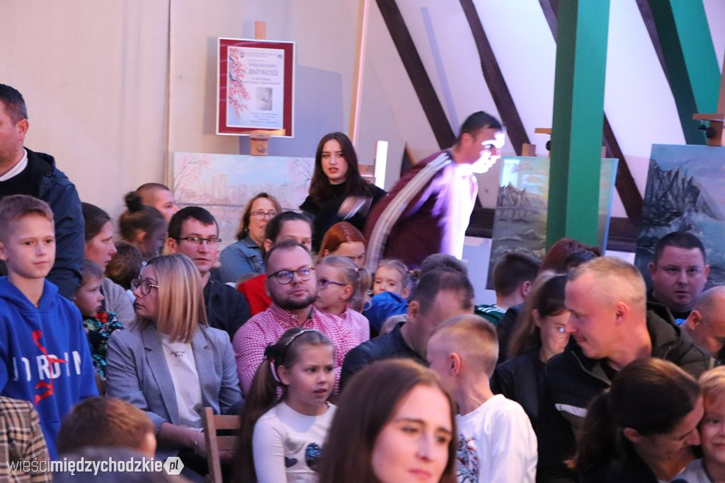 Młodzi biegacze udekorowani