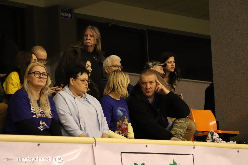 Koszykarskie derby Wielkopolski dla Sokoła