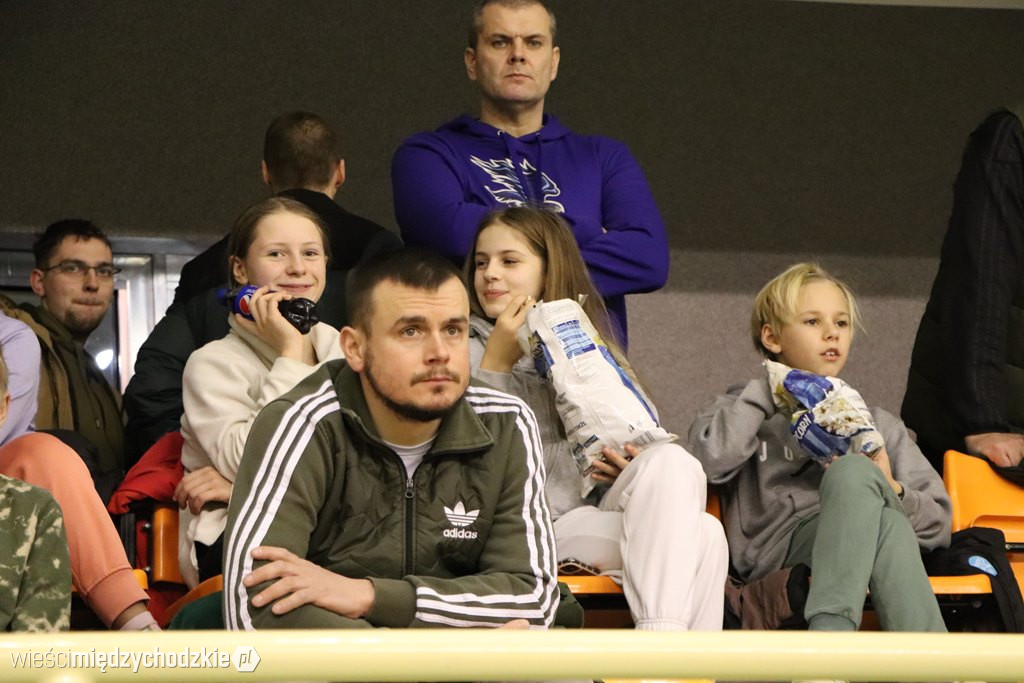 Koszykarskie derby Wielkopolski dla Sokoła