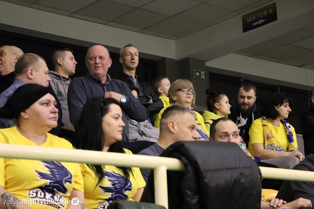 Koszykarskie derby Wielkopolski dla Sokoła