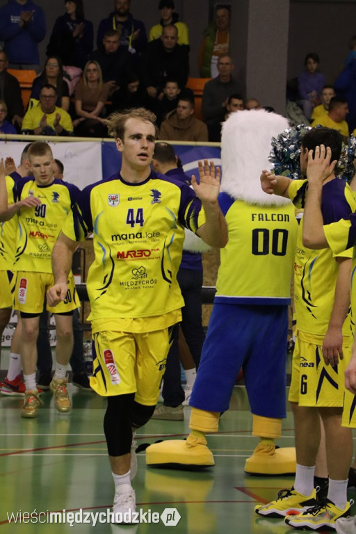Koszykarskie derby Wielkopolski dla Sokoła