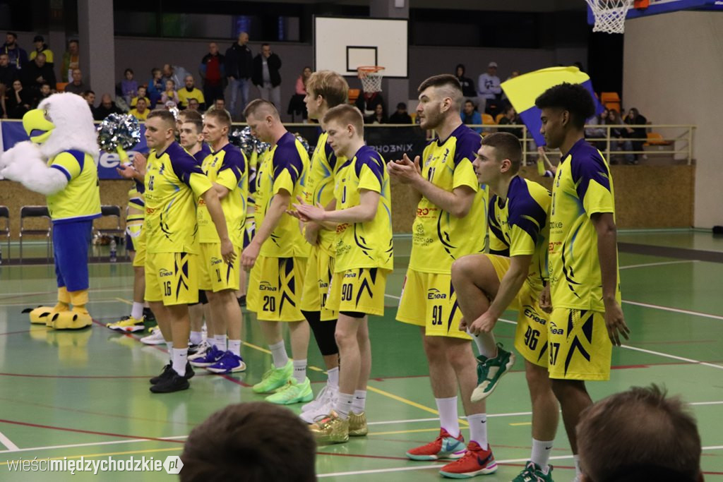 Koszykarskie derby Wielkopolski dla Sokoła