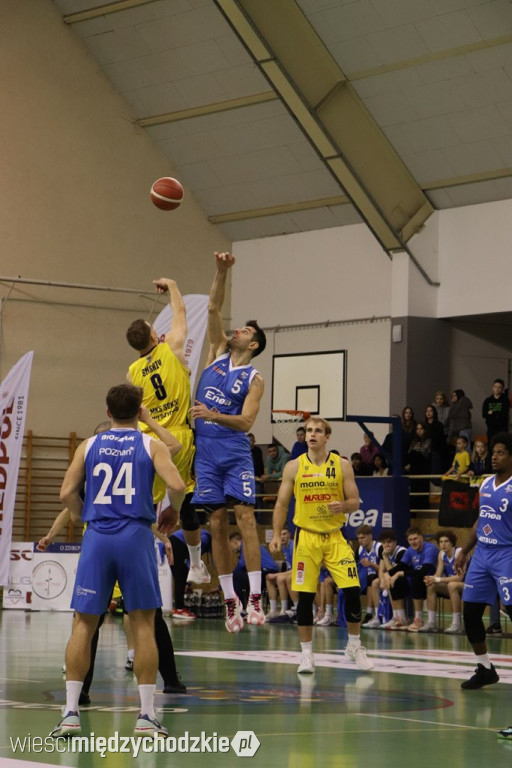 Koszykarskie derby Wielkopolski dla Sokoła