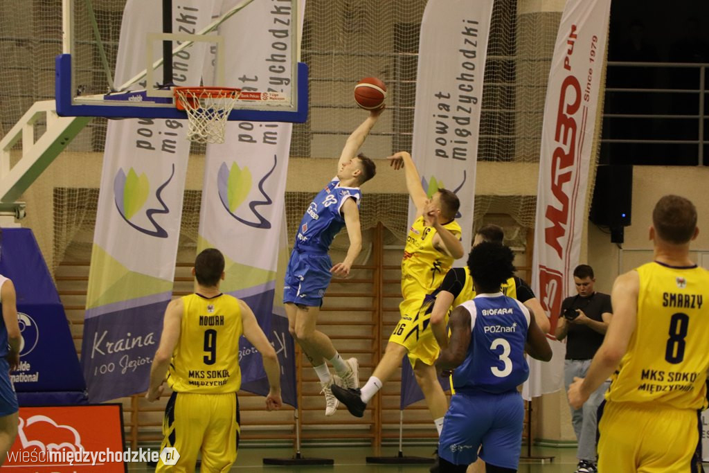 Koszykarskie derby Wielkopolski dla Sokoła