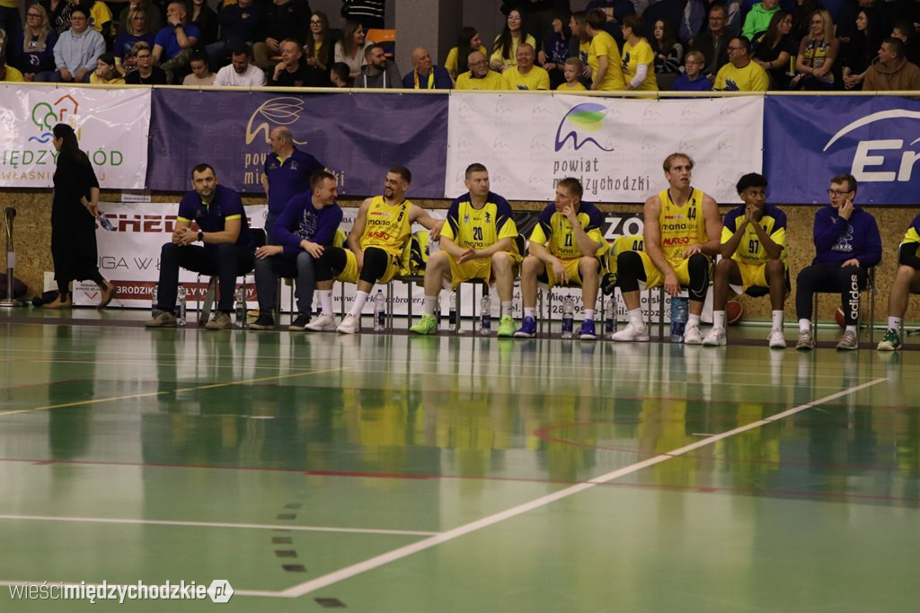 Koszykarskie derby Wielkopolski dla Sokoła