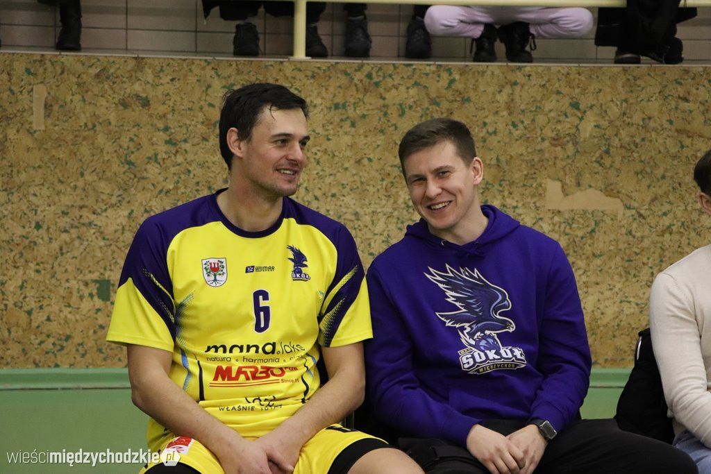 Koszykarskie derby Wielkopolski dla Sokoła