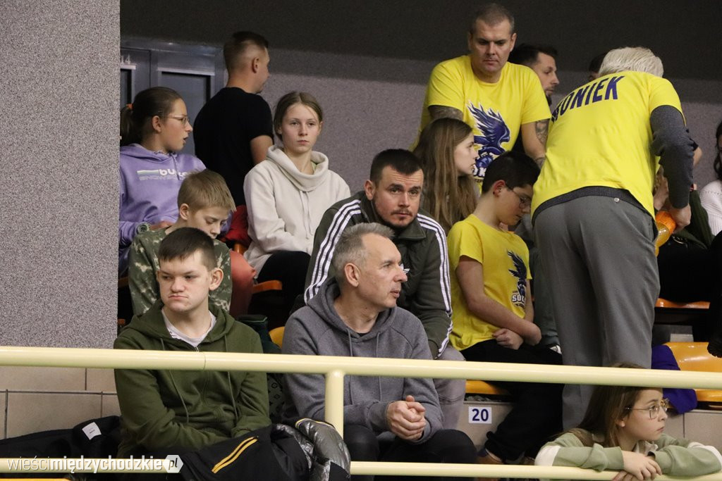 Koszykarskie derby Wielkopolski dla Sokoła