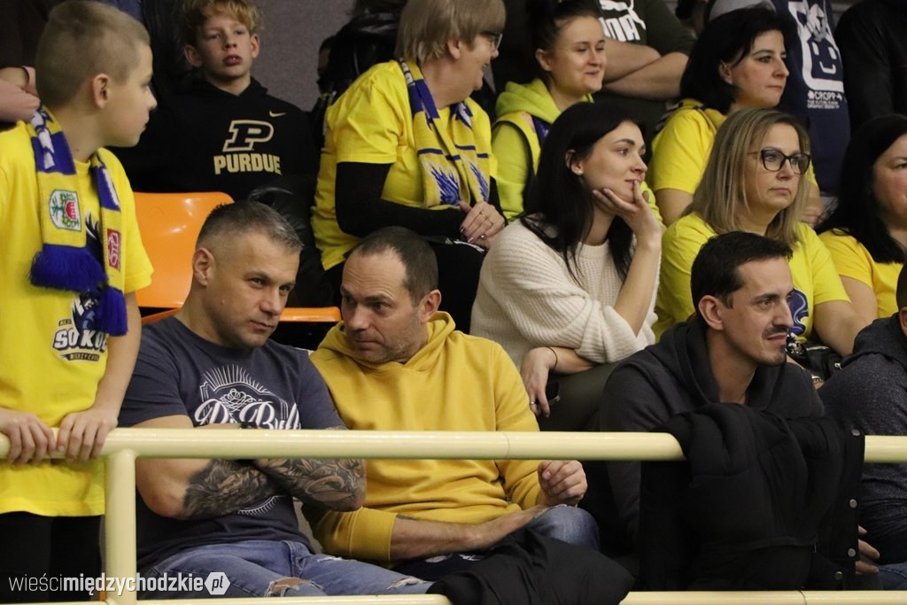 Koszykarskie derby Wielkopolski dla Sokoła