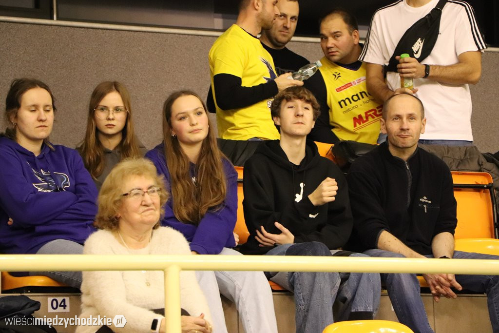 Koszykarskie derby Wielkopolski dla Sokoła