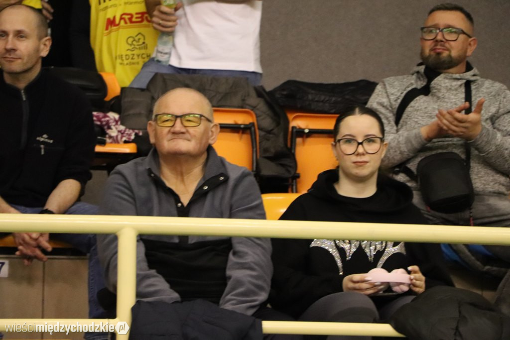 Koszykarskie derby Wielkopolski dla Sokoła