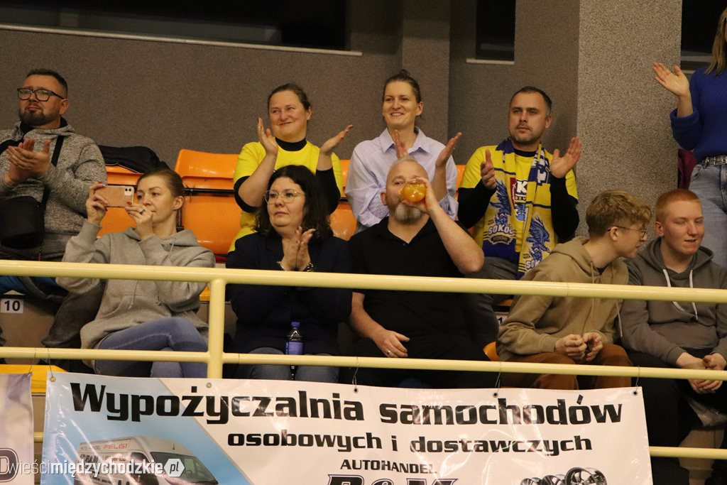 Koszykarskie derby Wielkopolski dla Sokoła