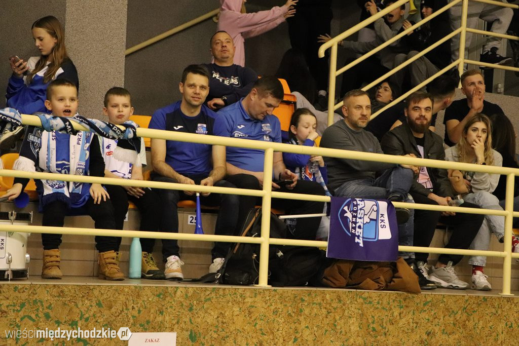 Koszykarskie derby Wielkopolski dla Sokoła