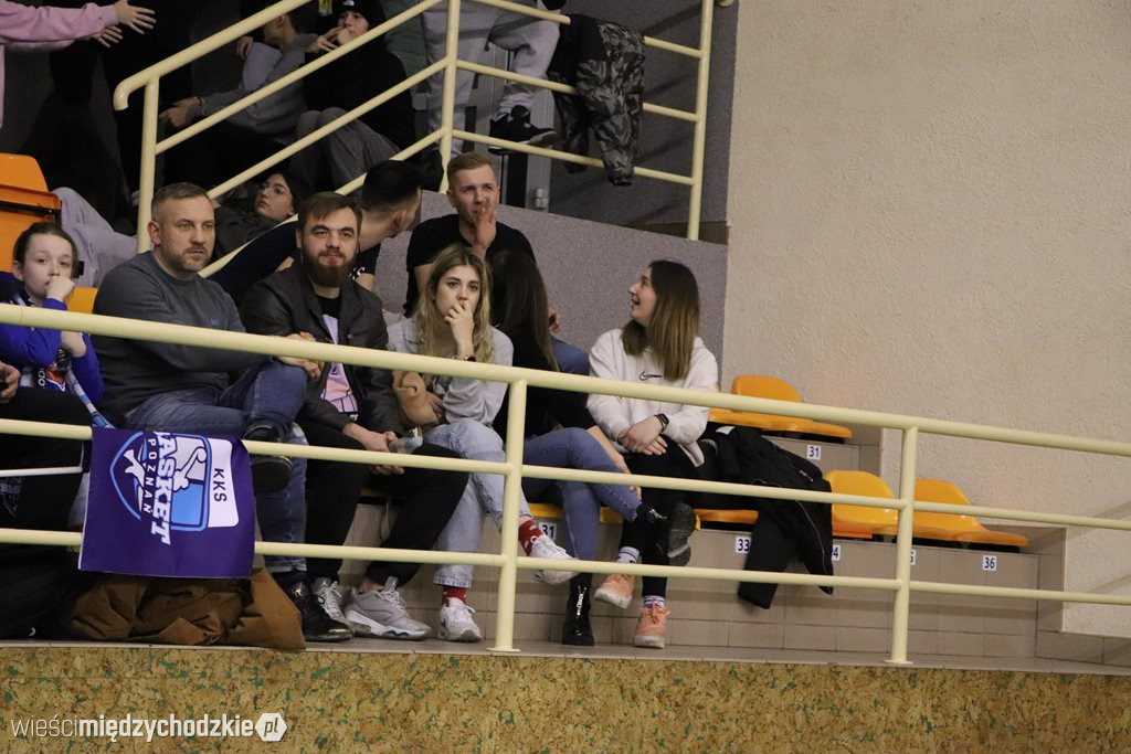 Koszykarskie derby Wielkopolski dla Sokoła